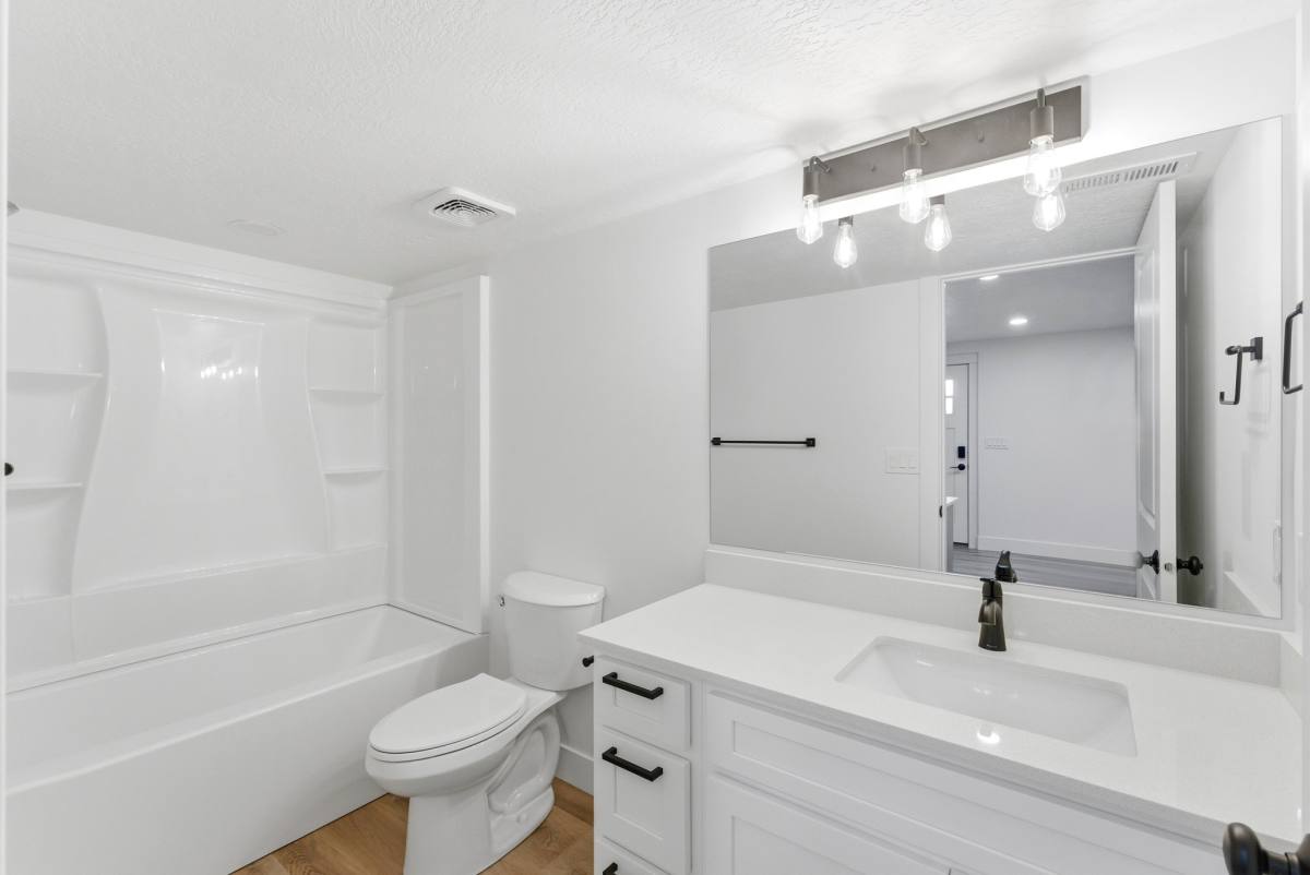 Apartment for rent at 2432 W Santa Fe Dr, Mapleton, UT 84664