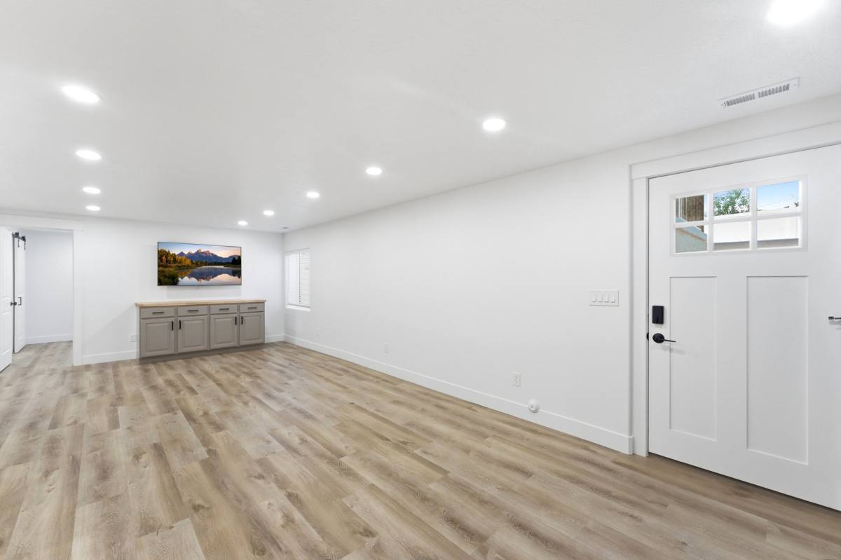 Apartment for rent at 2432 W Santa Fe Dr, Mapleton, UT 84664