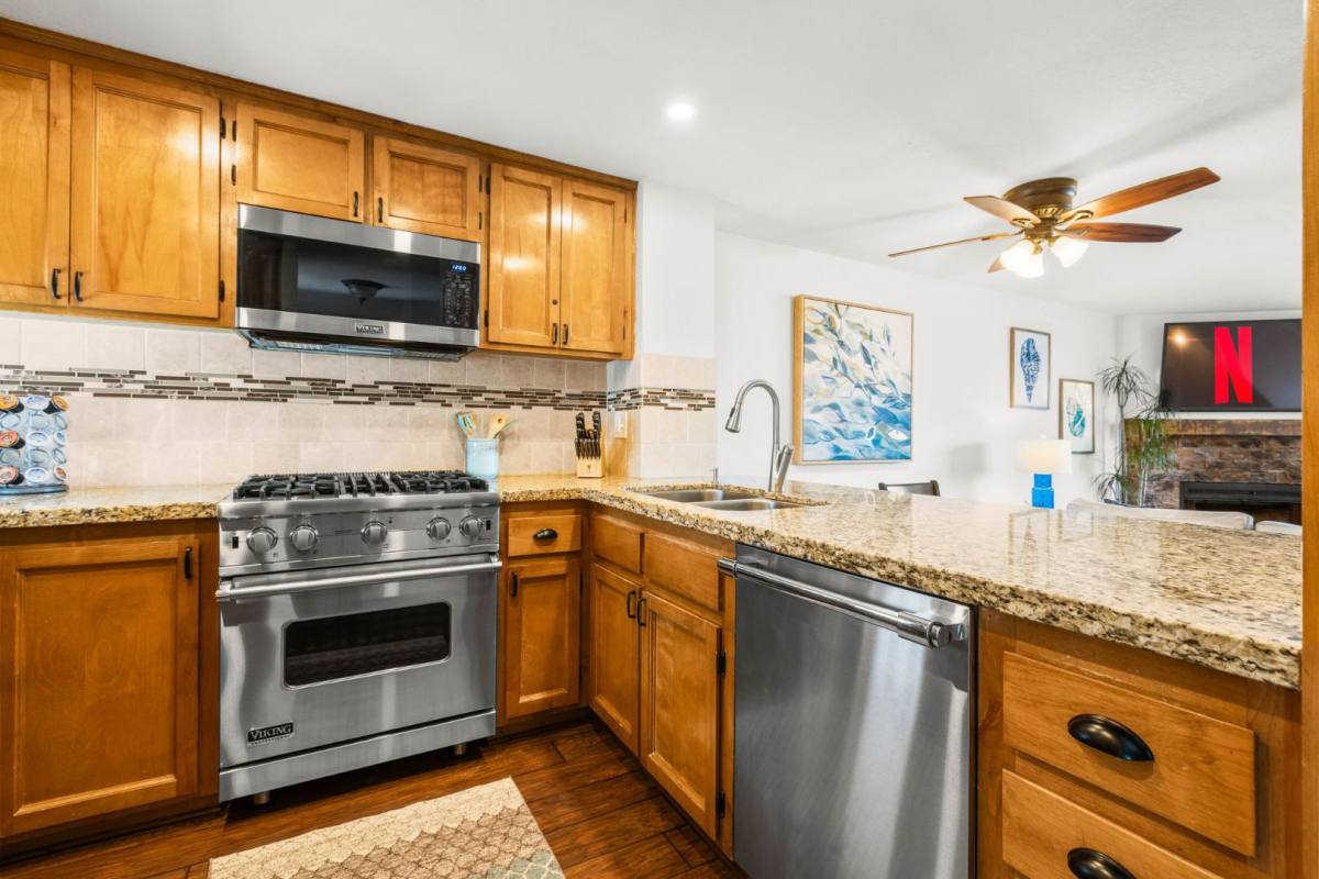 727 Seacoast Dr, Imperial Beach, CA 91932 - Townhouse for Rent - Image 10