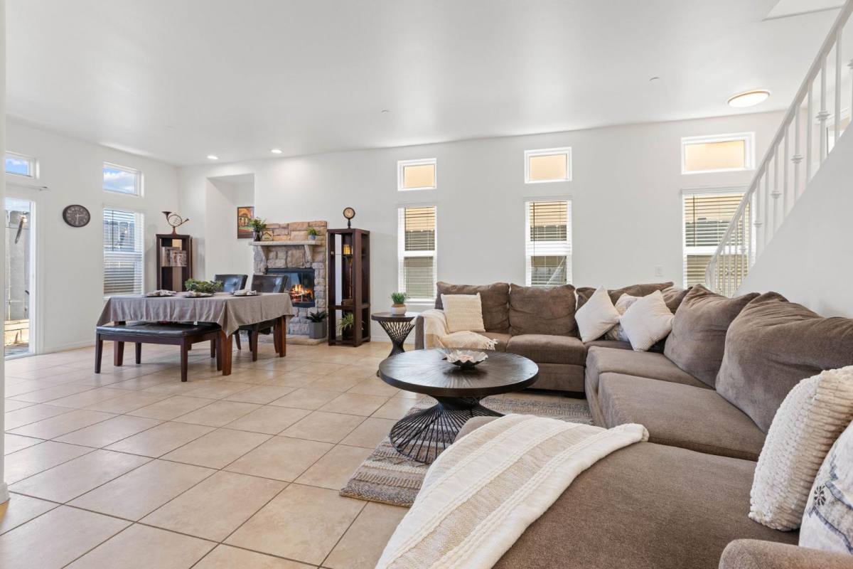 House for rent at 1786 Elm Ave #ELM, San Diego, CA 92154