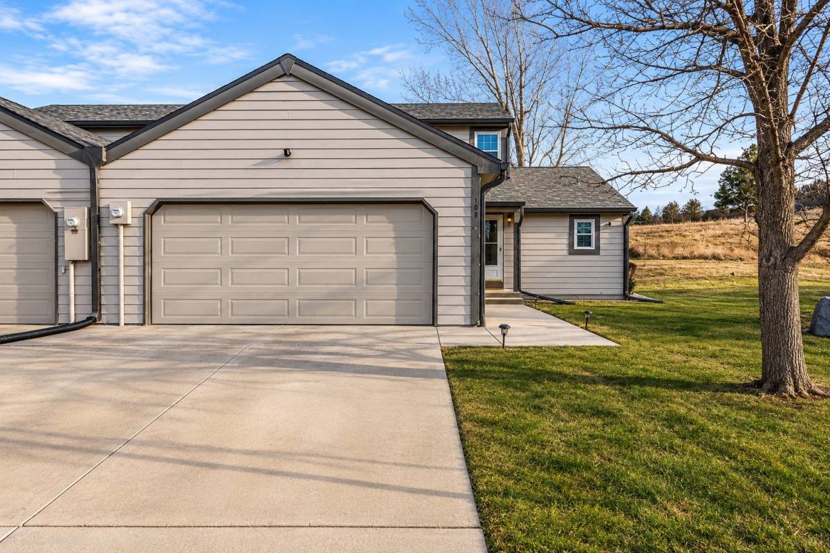 Townhouse for rent at 108 Cobblestone Dr, Colorado Springs, CO 80906