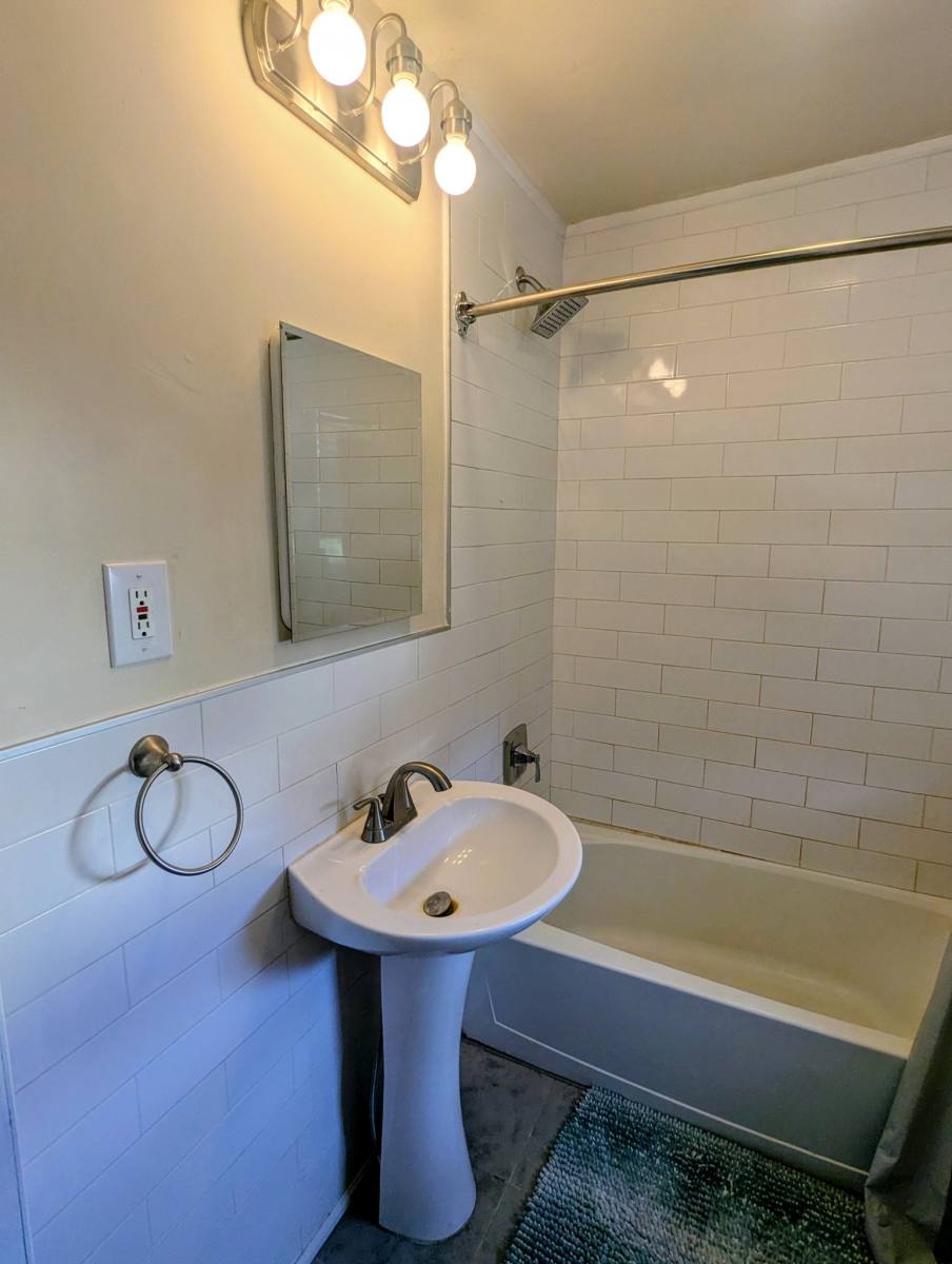 Apartment for rent at 182 Washington St #B1, Rocky Hill, NJ 08553