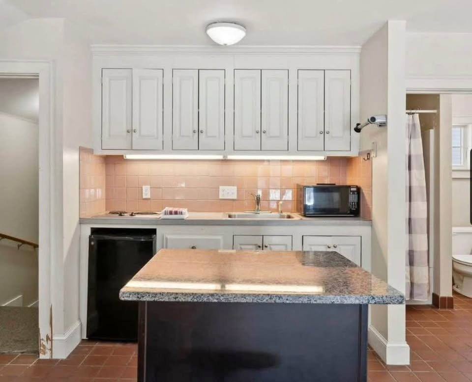 Apartment for rent at 100 Hardy Rd, Falmouth, ME 04105