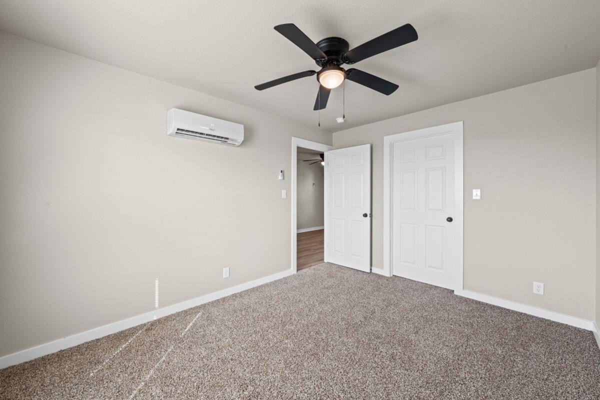 House for rent at 101B Thomas St, Rogers, TX 76569