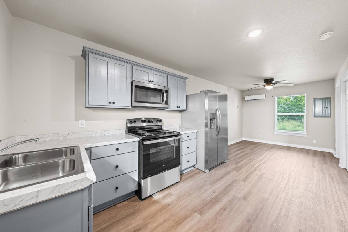 House for rent at 101B Thomas St, Rogers, TX 76569
