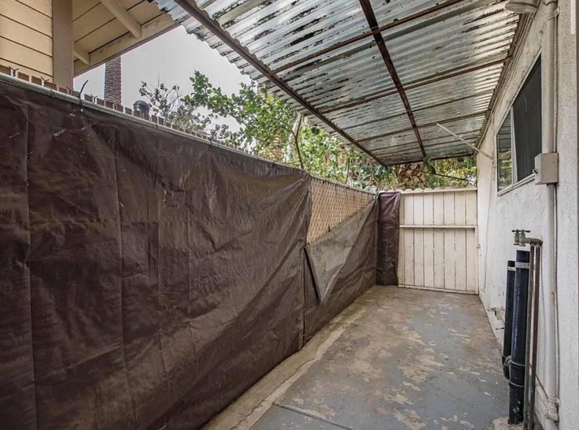 Apartment for rent at 341 W Dryden St #A, Glendale, CA 91202