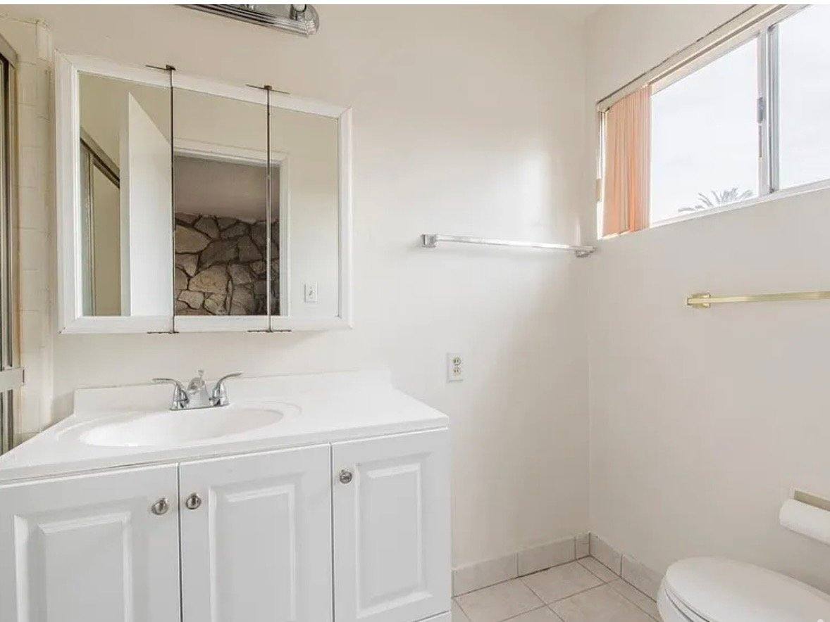 Apartment for rent at 341 W Dryden St #A, Glendale, CA 91202