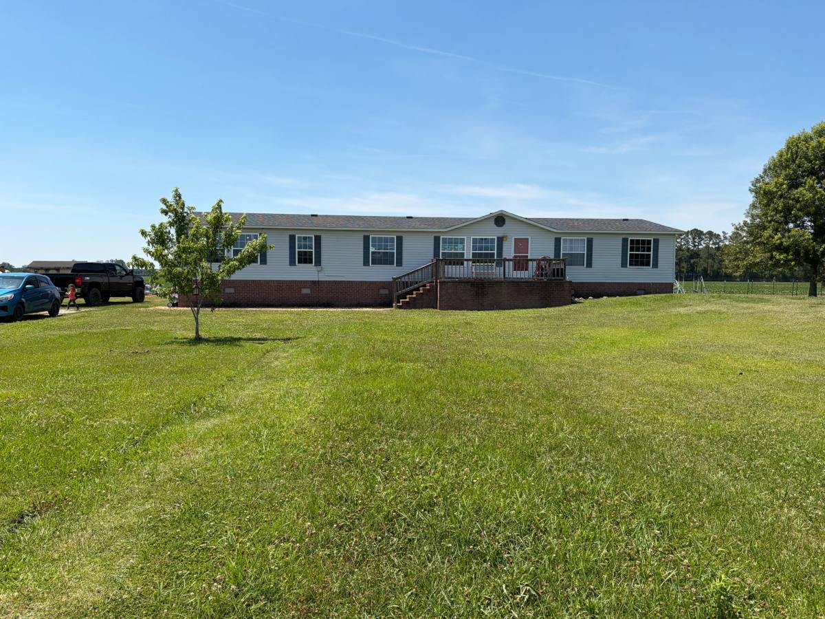 House for rent at 252 Heath Swamp Rd, Cove City, NC 28523