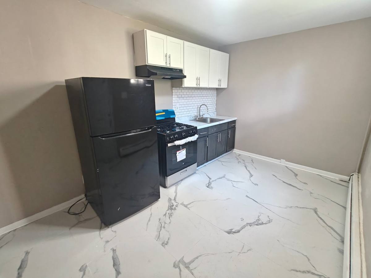 Apartment for rent at 429 River St #1, Paterson, NJ 07524