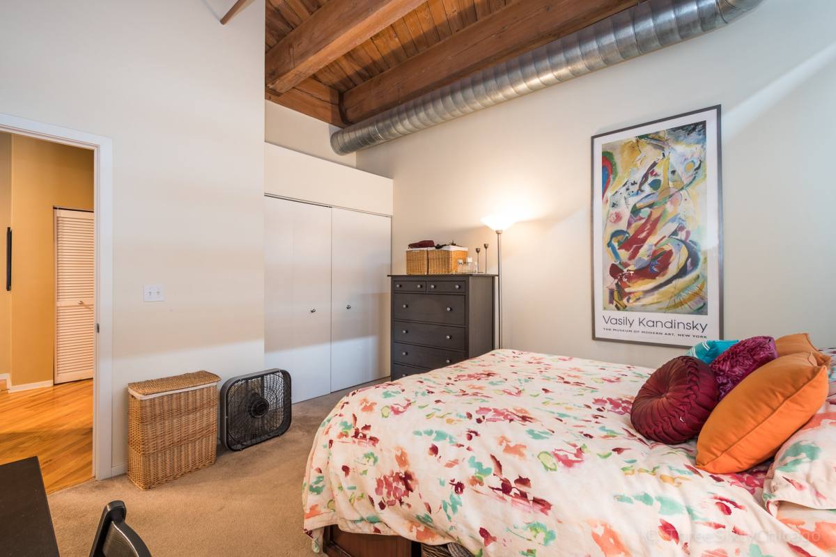 Apartment for rent at 1040 W Adams #309, Chicago, IL 60607