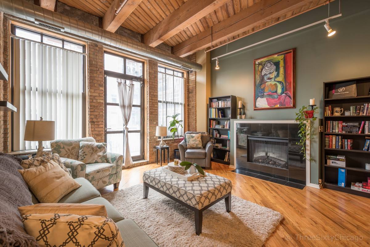 Apartment for rent at 1040 W Adams #309, Chicago, IL 60607