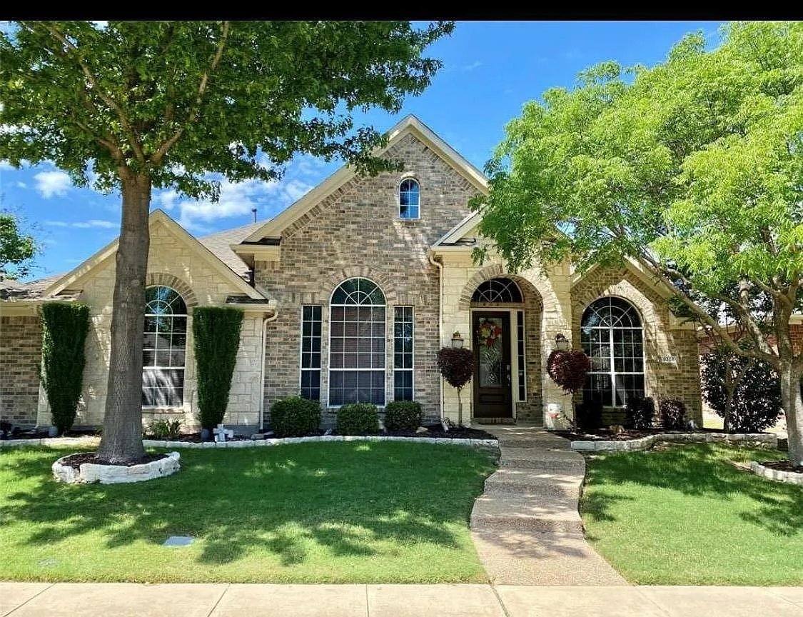 House for rent at 9208 Sterling Gate Dr, McKinney, TX 75072