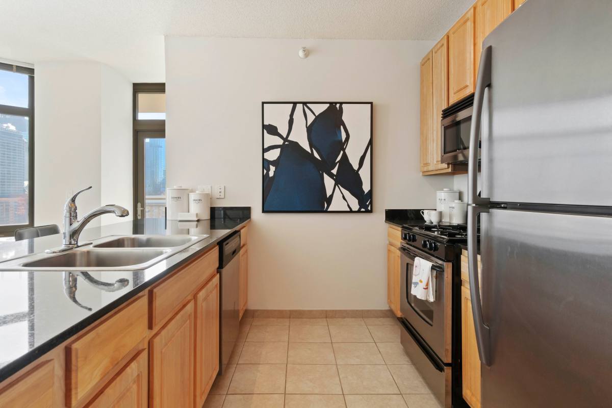 Apartment for rent at 360 N Desplaines St, Chicago, IL 60661