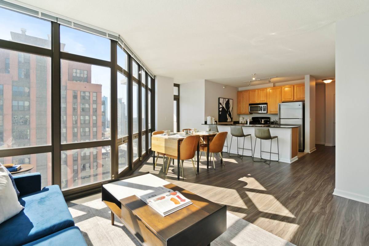 Apartment for rent at 360 N Desplaines St, Chicago, IL 60661