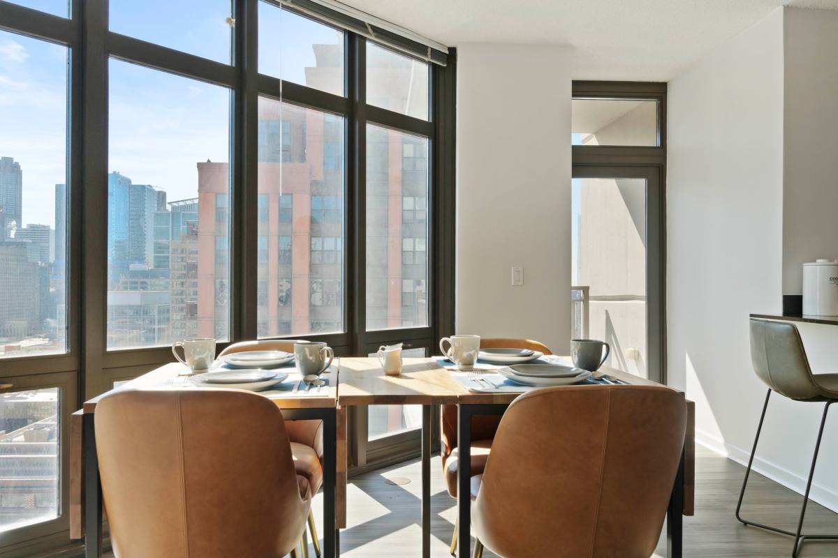 Apartment for rent at 360 N Desplaines St, Chicago, IL 60661
