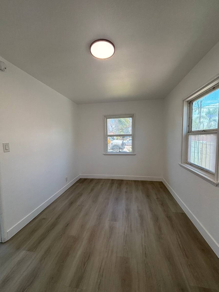 Apartment for rent at 1512 W 5th St, Santa Ana, CA 92703