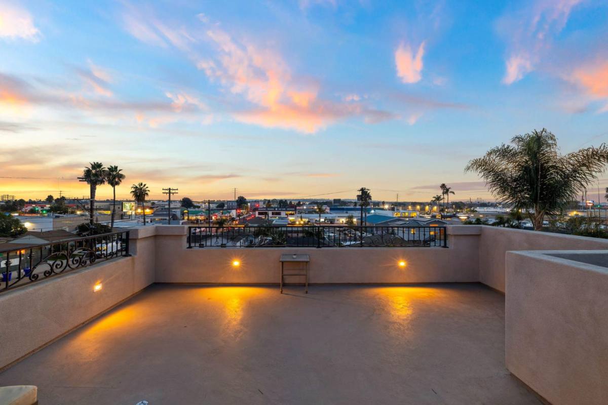 House for rent at 5051 Savannah St, San Diego, CA 92110