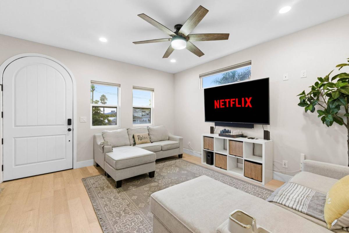 House for rent at 5051 Savannah St, San Diego, CA 92110