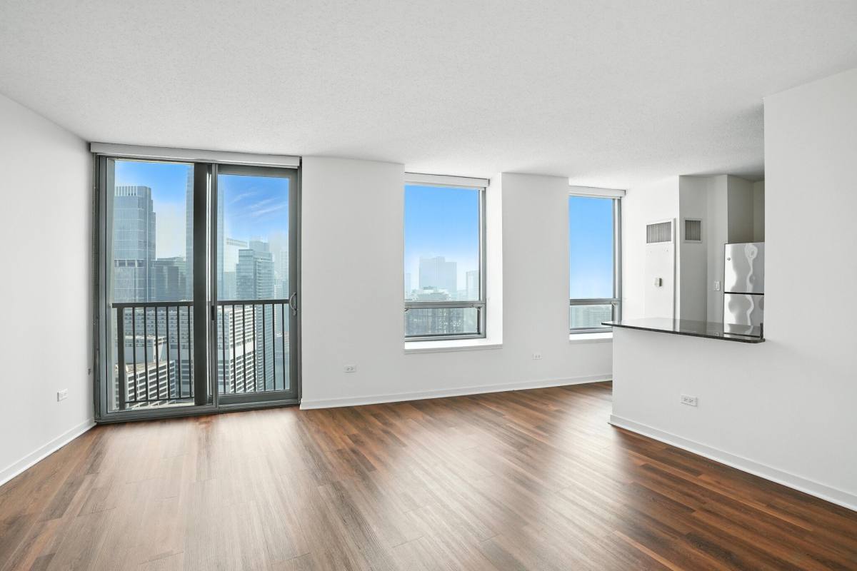 Apartment for rent at 558 N Kingsbury St, Chicago, IL 60654