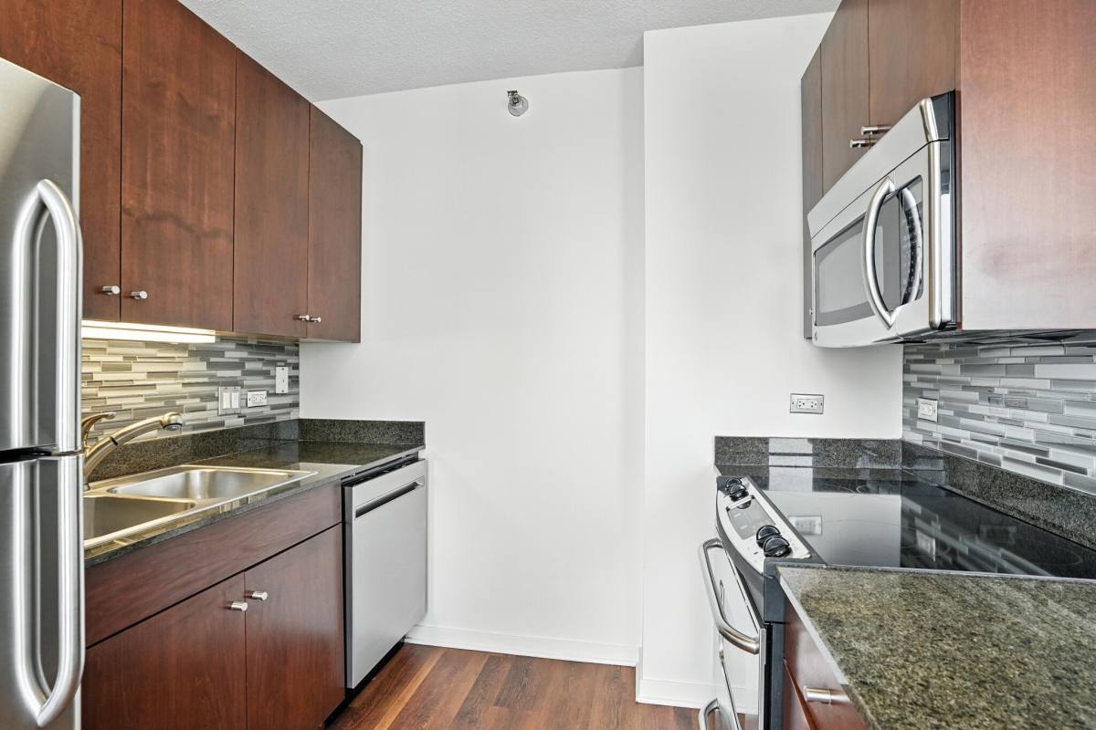 Apartment for rent at 558 N Kingsbury St, Chicago, IL 60654