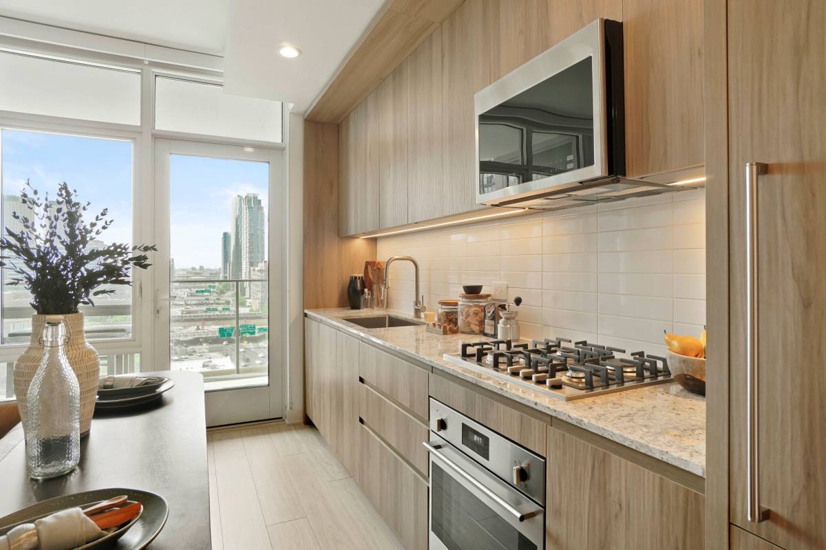 Apartment for rent at 332 N Union Ave, Chicago, IL 60661