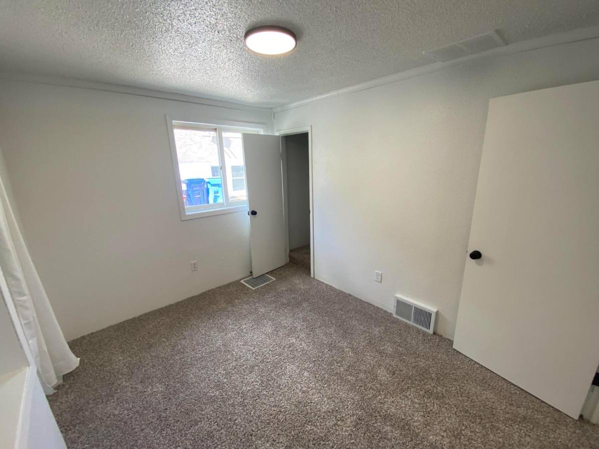 House for rent at 413 S Wayland Ave #413, Sioux Falls, SD 57103