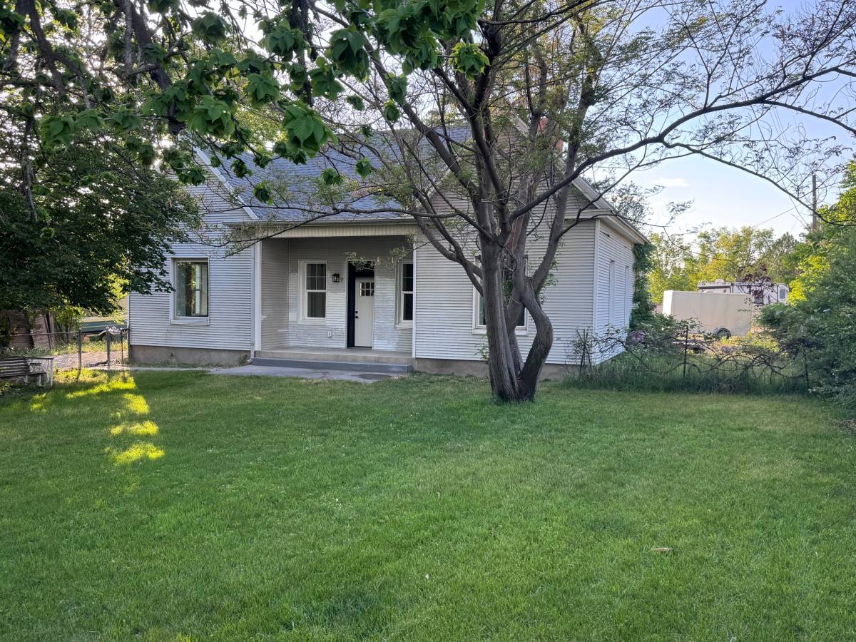 House for rent at 127 E 400 N, Lindon, UT 84042