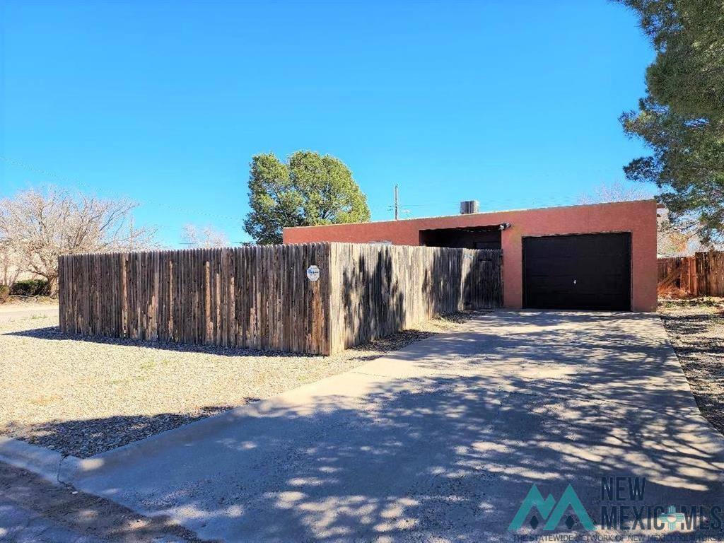 House for rent at 1501 Riley Dr, Roswell, NM 88203