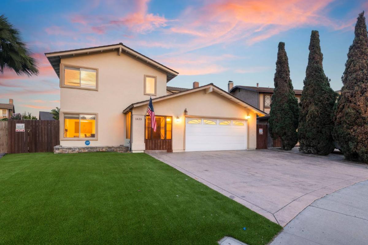 House for rent at 1425 New Chatel Dr, San Diego, CA 92154
