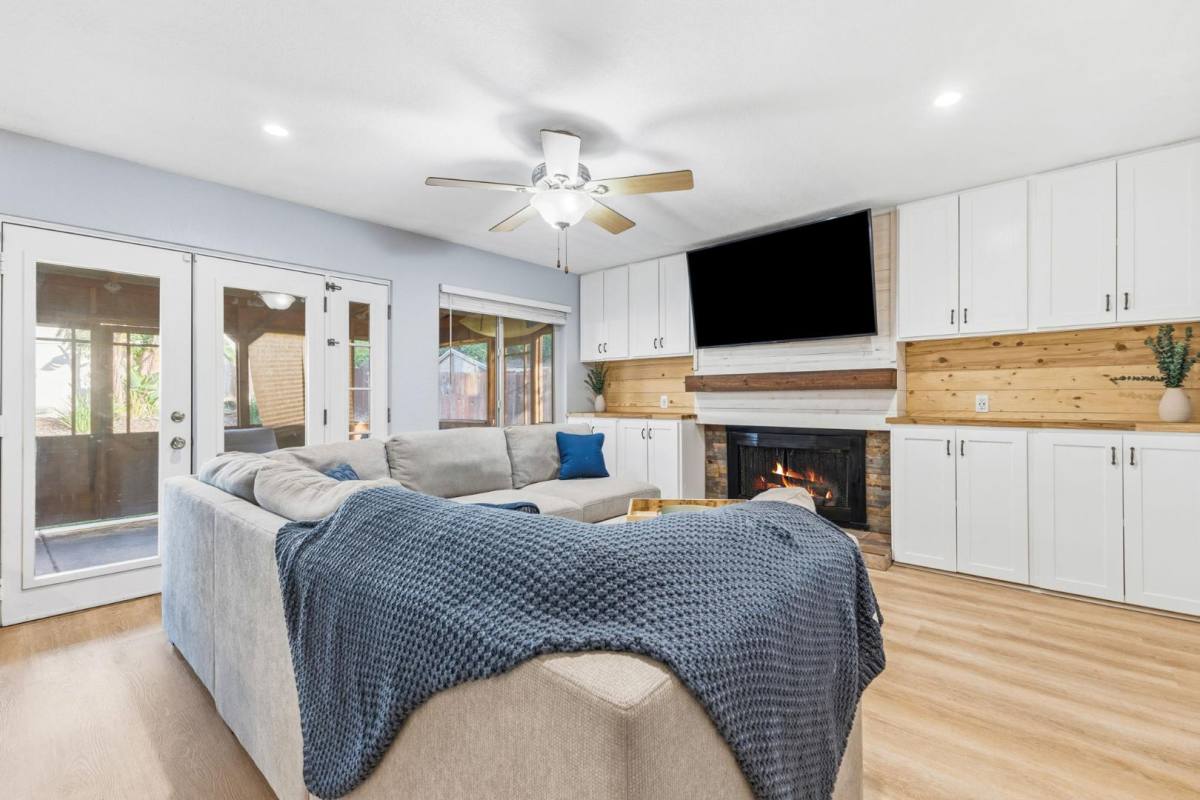 House for rent at 1425 New Chatel Dr, San Diego, CA 92154