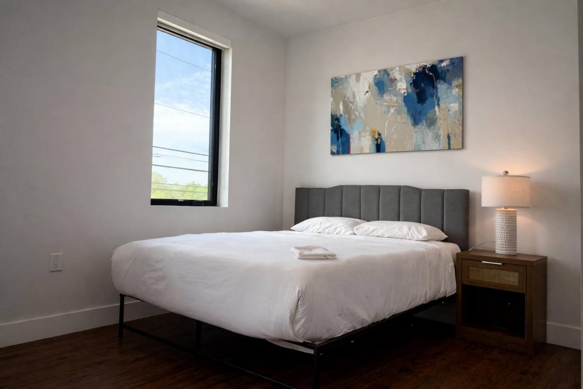Apartment for rent at 5515 Humming Bird Lane Modern Minimalist NE, Austin, TX 78745