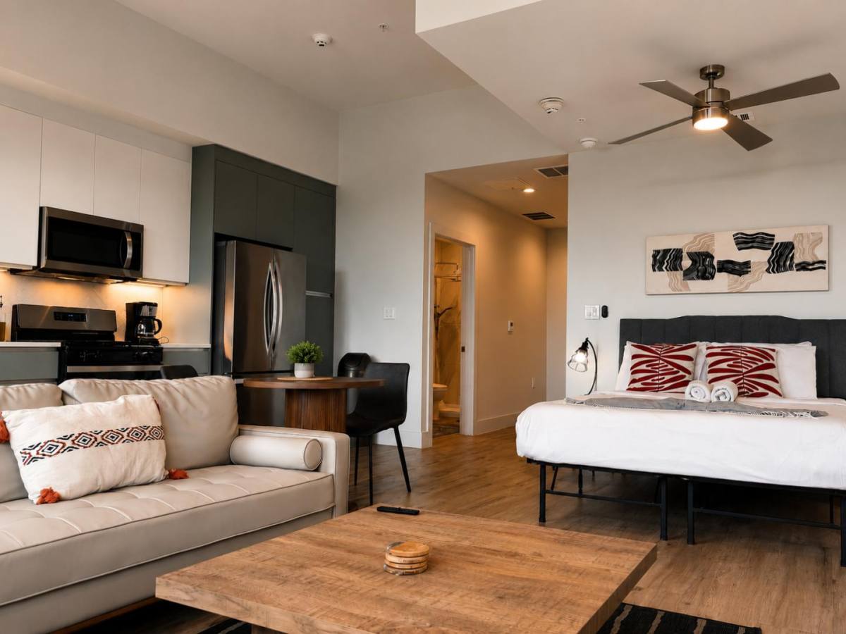 Apartment for rent at 5515 Humming Bird Lane #HIGH-END Studio Retr, Austin, TX 78745