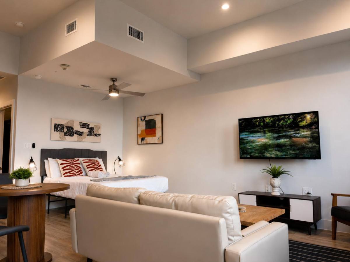 Apartment for rent at 5515 Humming Bird Lane #HIGH-END Studio Retr, Austin, TX 78745