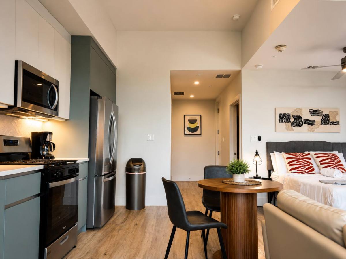 Apartment for rent at 5515 Humming Bird Lane #HIGH-END Studio Retr, Austin, TX 78745
