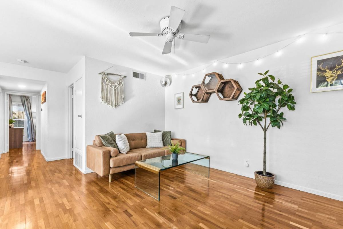 Apartment for rent at 4666 Mission Ave, San Diego, CA 92116