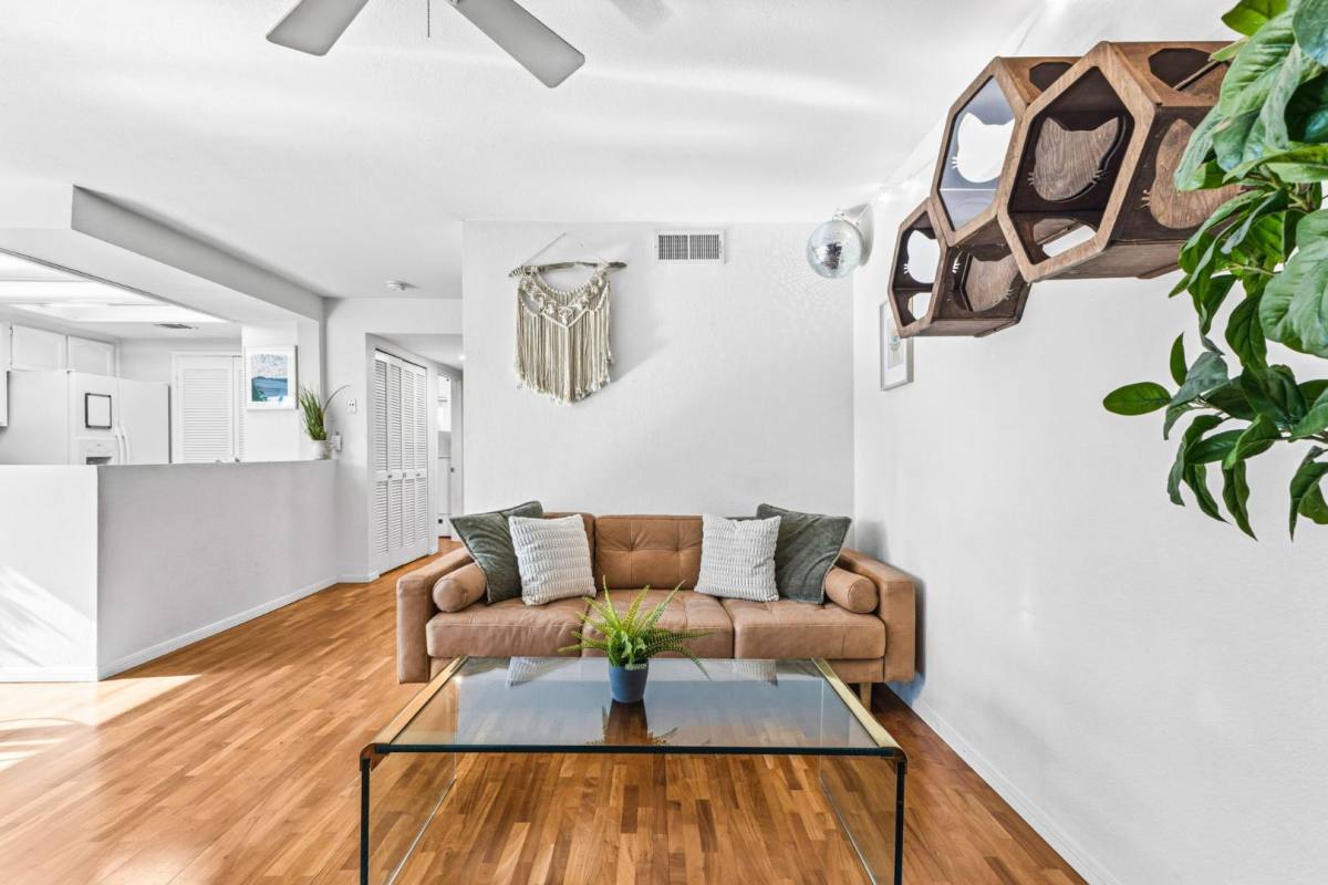 Apartment for rent at 4666 Mission Ave, San Diego, CA 92116