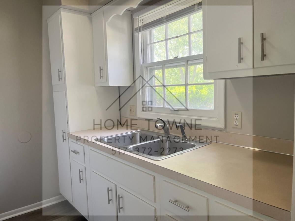 Apartment for rent at 1632 Greencrest Ave, East Lansing, MI 48823
