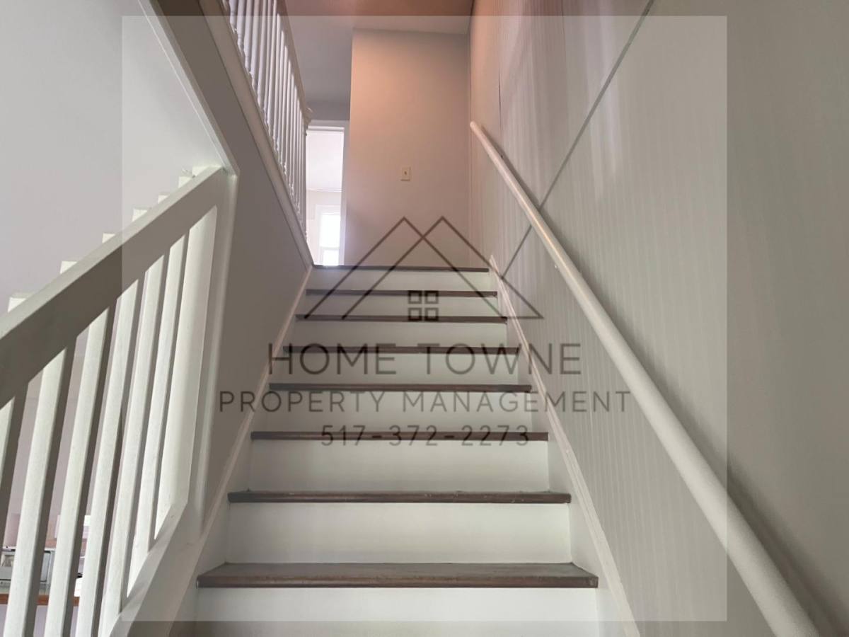 Apartment for rent at 1632 Greencrest Ave, East Lansing, MI 48823