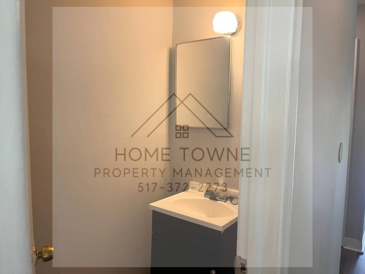 Apartment for rent at 1632 Greencrest Ave, East Lansing, MI 48823