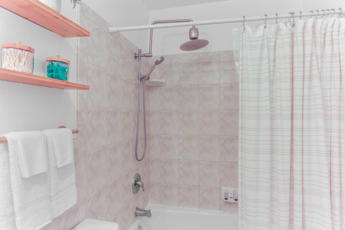 Condo for rent at 1124 Eureka St, San Diego, CA 92110