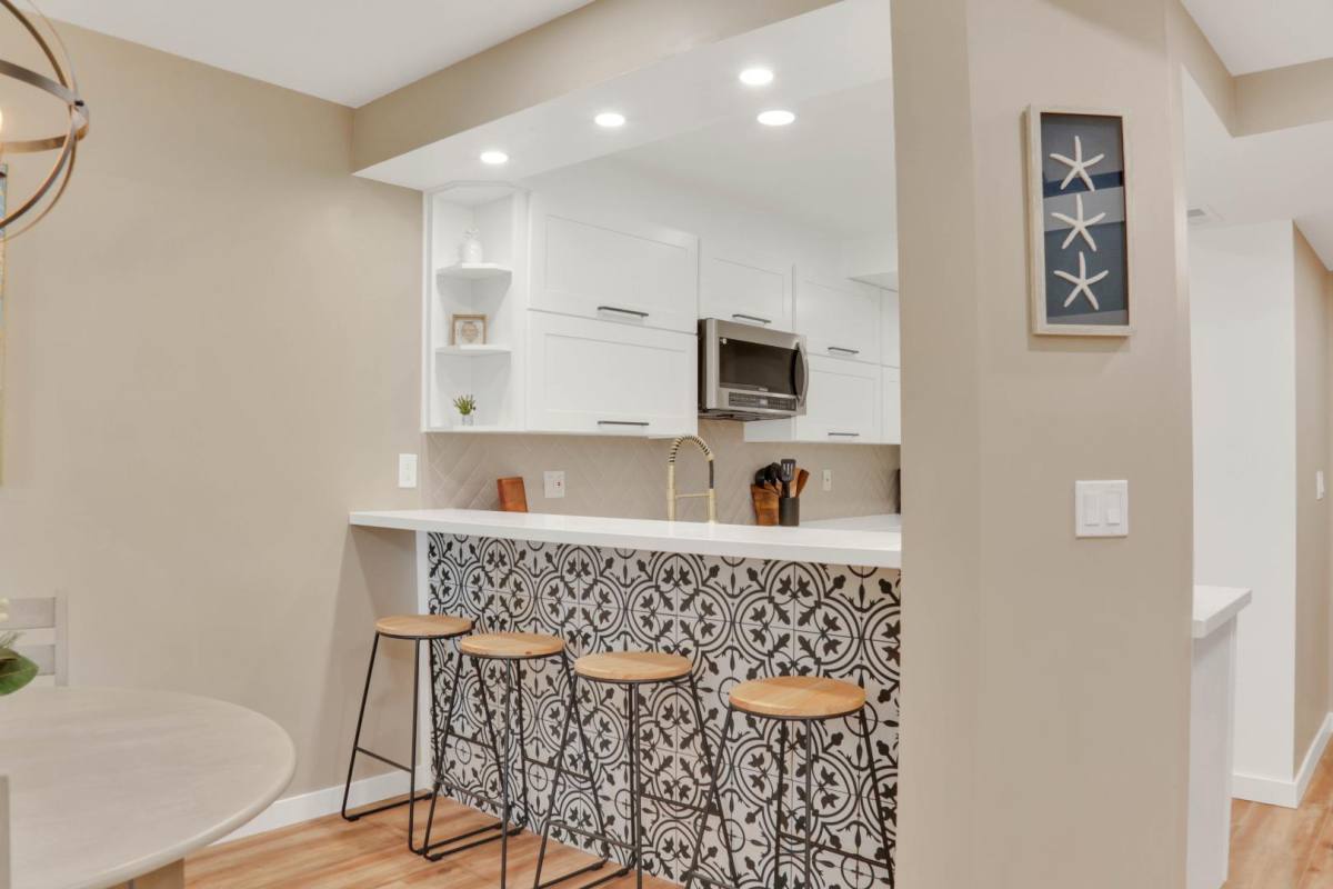 Apartment for rent at 3098 Rue Dorleans #RUE, San Diego, CA 92110
