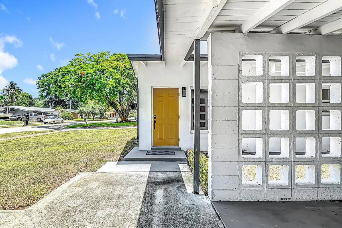 House for rent at 2291 SW 34th Terrace, Fort Lauderdale, FL 33312