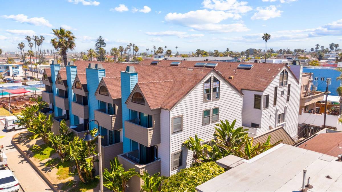 Condo for rent at 731 Seacoast Dr, Imperial Beach, CA 91932