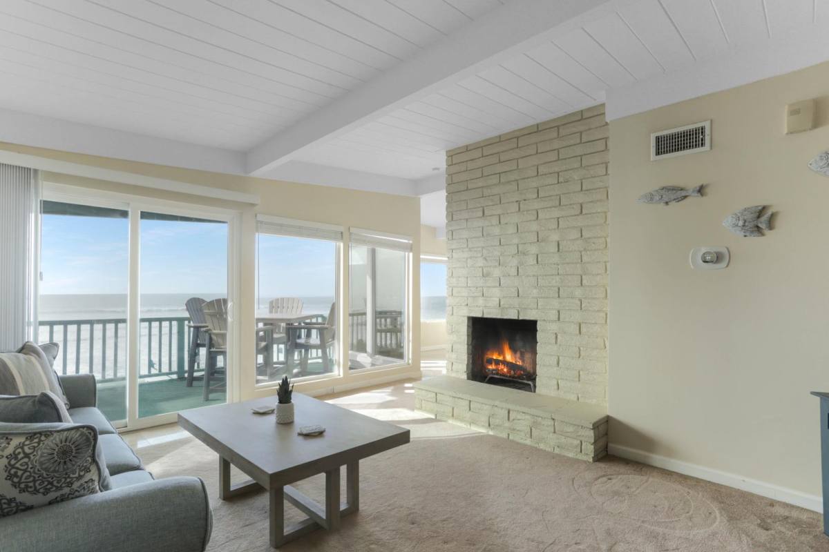 Condo for rent at 1620 Seacoast Dr, Imperial Beach, CA 91932