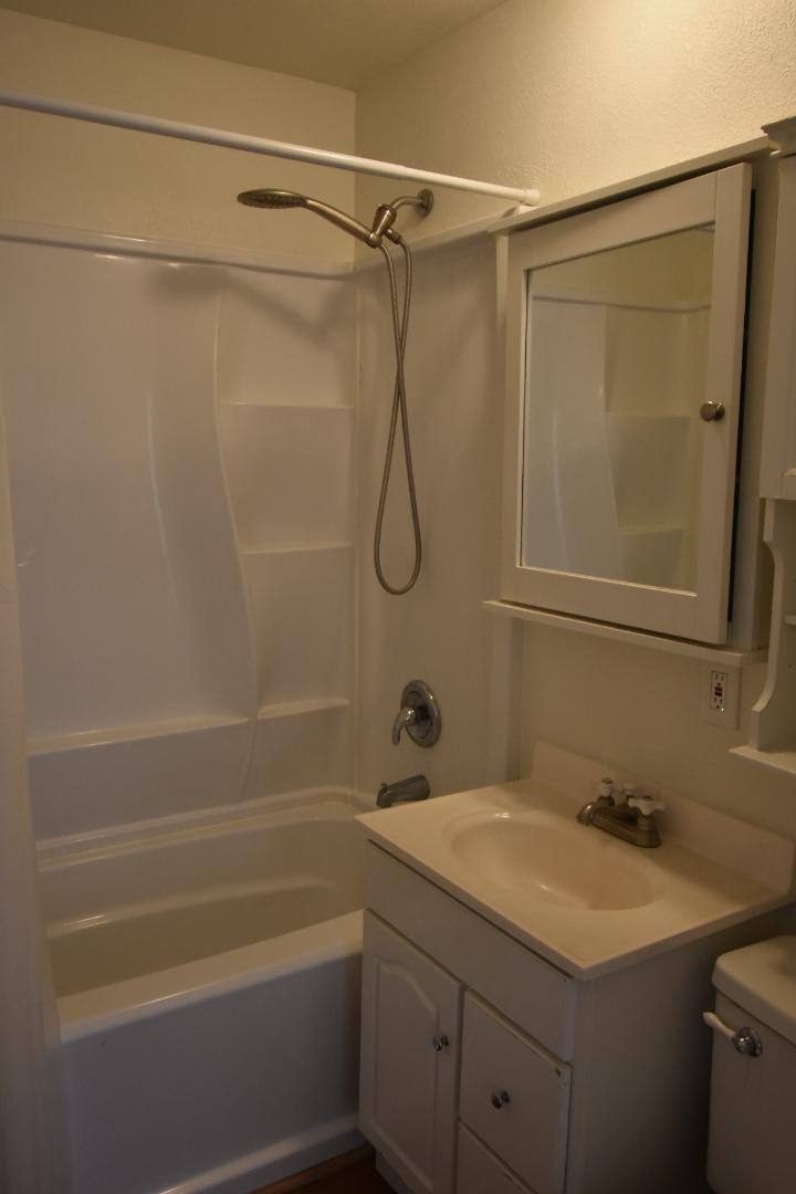House for rent at 1817 Birch St, Klamath Falls, OR 97601