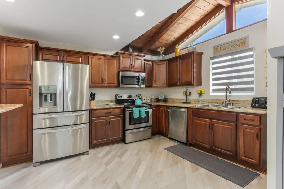 House for rent at 5122 Ellsworth St, San Diego, CA 92110