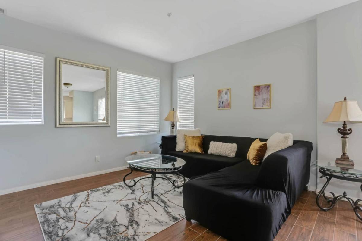 Townhouse for rent at 7635 Family Circle, San Diego, CA 92111