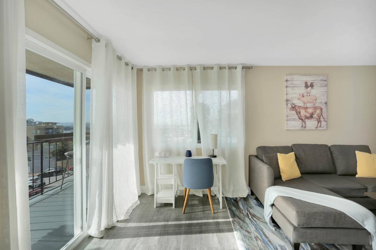 Condo for rent at 5915 Lauretta St #2, San Diego, CA 92110