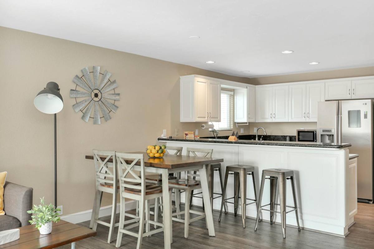 Condo for rent at 5915 Lauretta St #2, San Diego, CA 92110