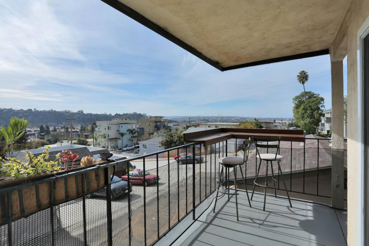 Condo for rent at 5915 Lauretta St #2, San Diego, CA 92110